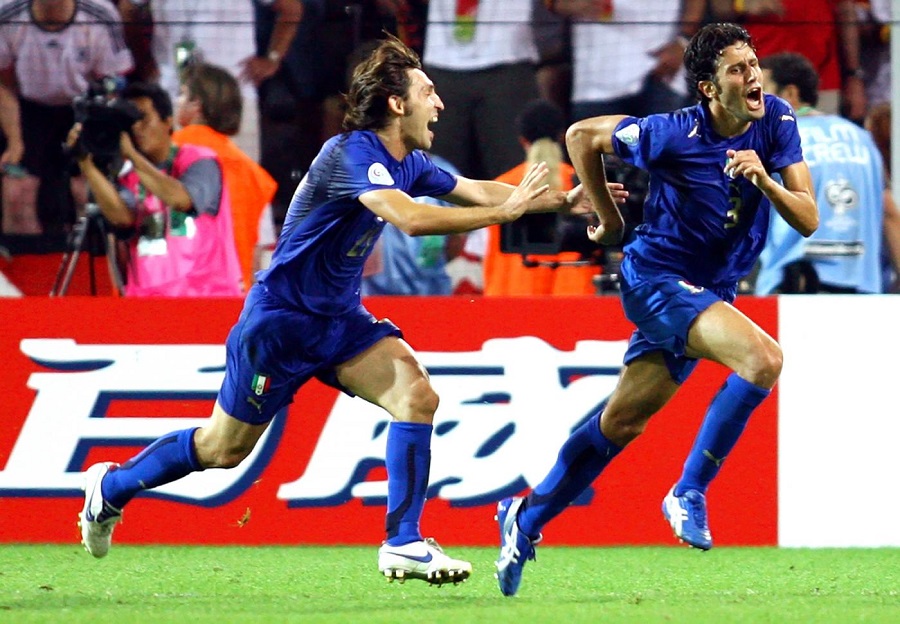 Italia Germania risposta a Mertesacker