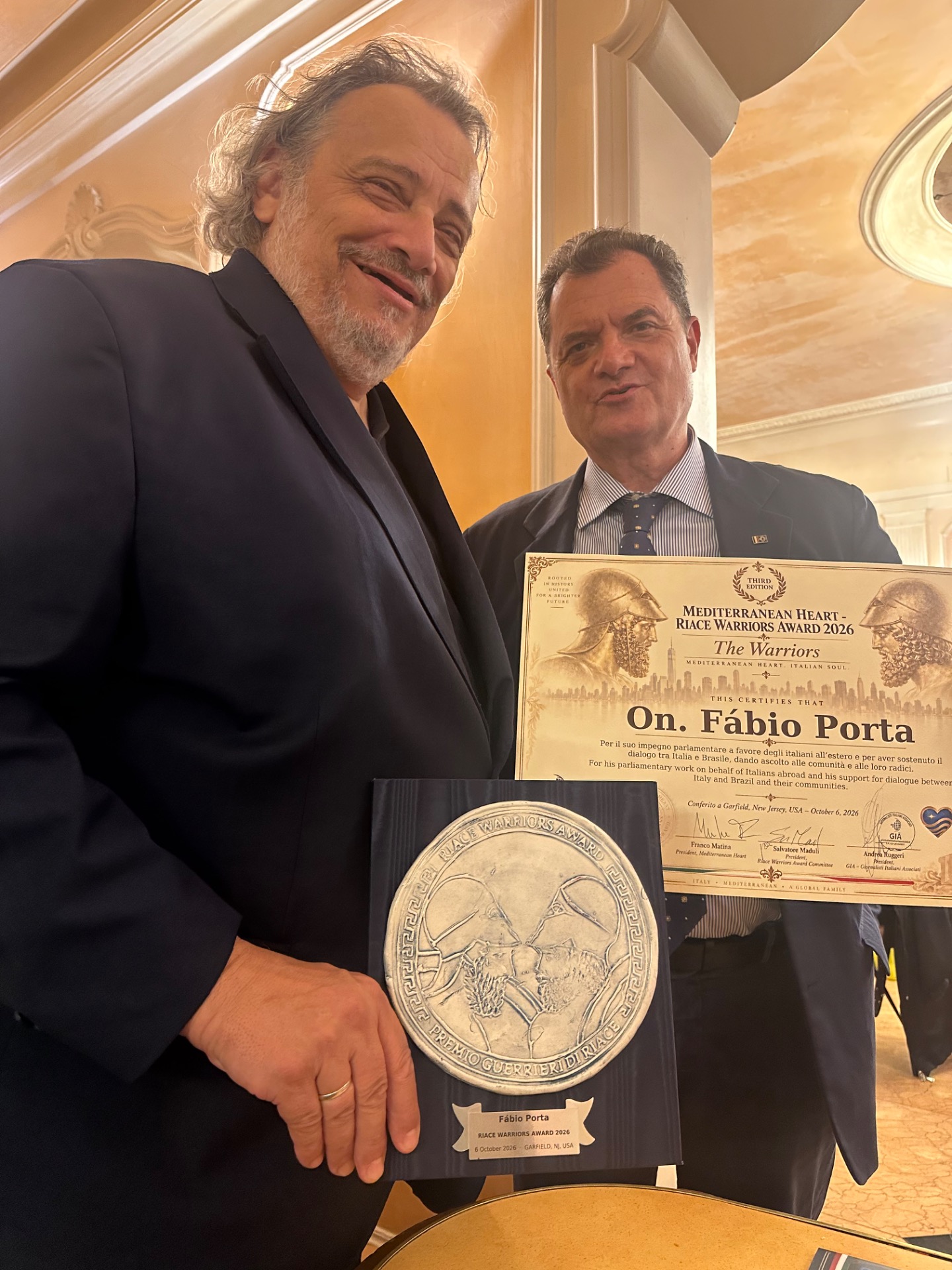 L’On. Fabio Porta riceve a Roma il Riace Warriors Award 2026